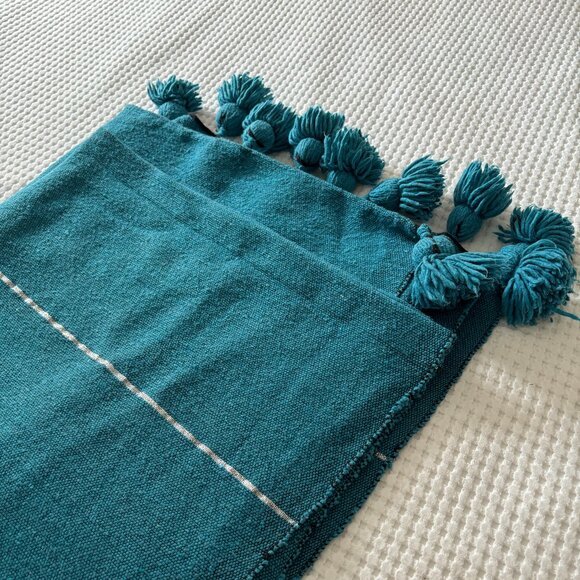Authentic Handcrafted Moroccan Blanket - Picture 4 of 5